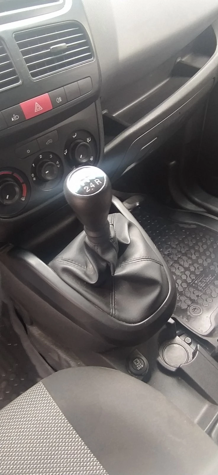 Fiat Doblo 1, 3 Multijet, снимка 7 - Автомобили и джипове - 52811975