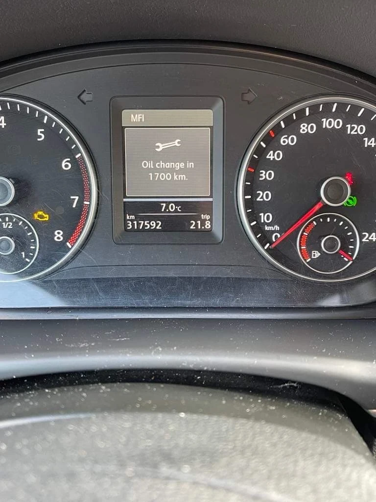 VW Touran, снимка 2 - Автомобили и джипове - 53983744