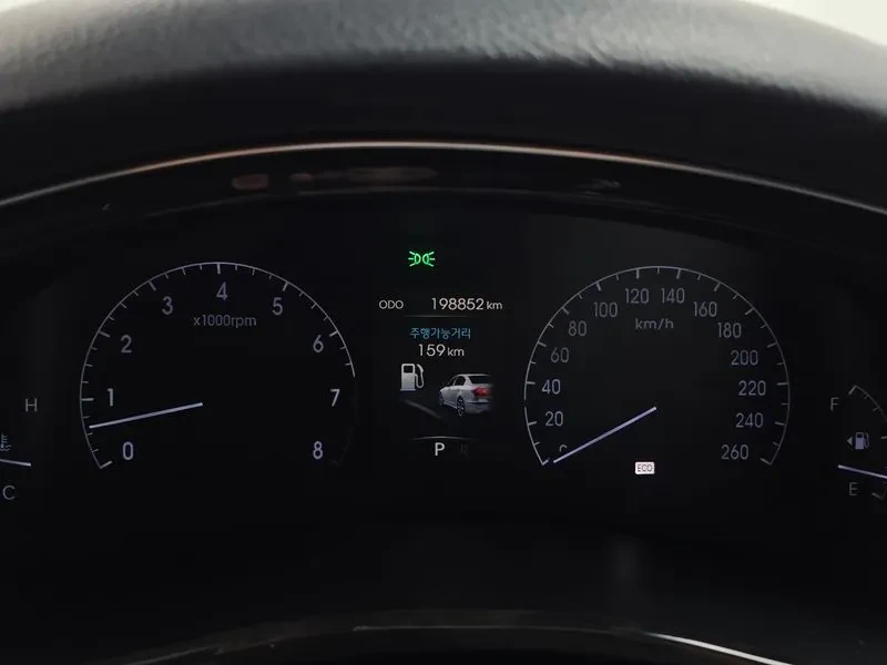 Hyundai Genesis 3.3, снимка 8 - Автомобили и джипове - 54615973
