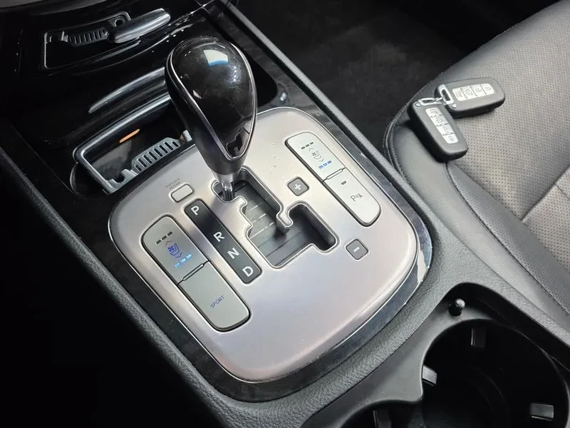 Hyundai Genesis 3.3, снимка 9 - Автомобили и джипове - 54615973