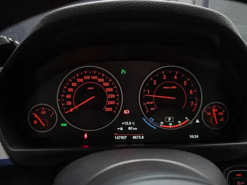 BMW 330 (F30) 330I M Sports, снимка 8 - Автомобили и джипове - 55123652