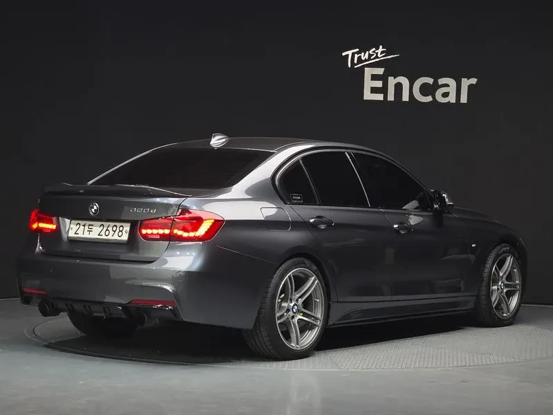 BMW 330 (F30) 330I M Sports, снимка 2 - Автомобили и джипове - 55123652