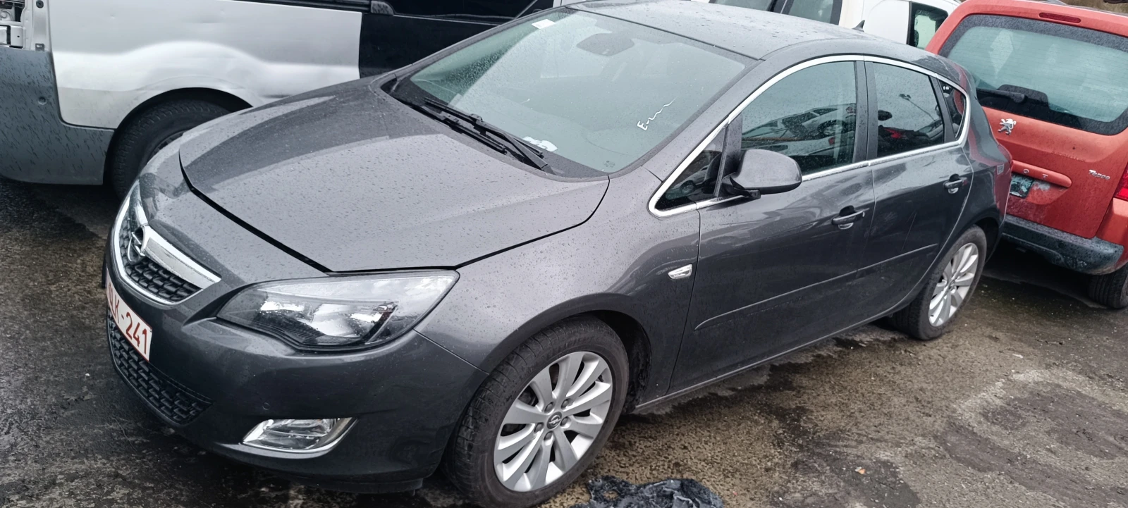 Opel Astra J 1.6 i /2.0CDTi, снимка 1