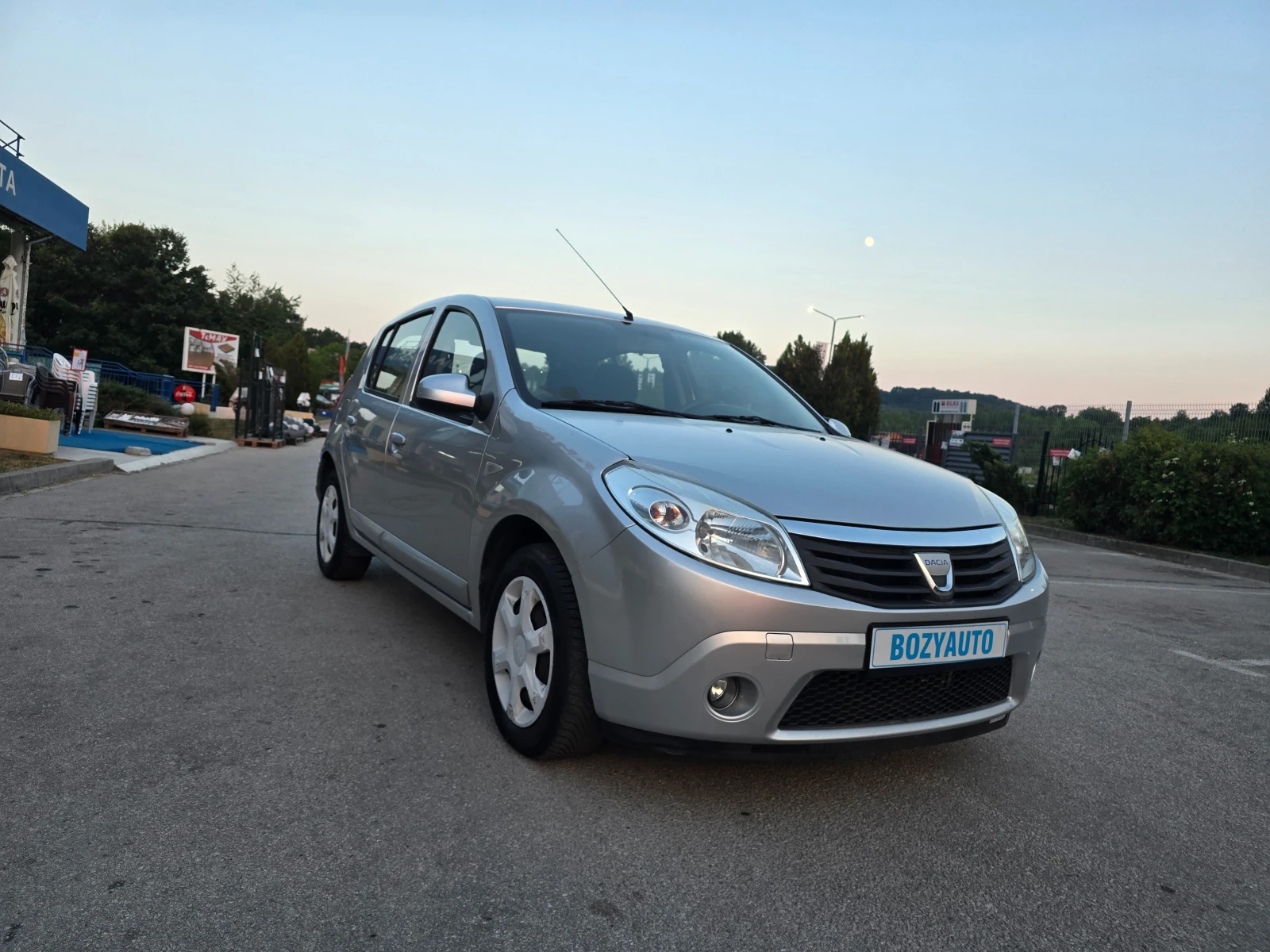 Dacia Sandero 1.4i/75ps/Бензин>Газ - изображение 2