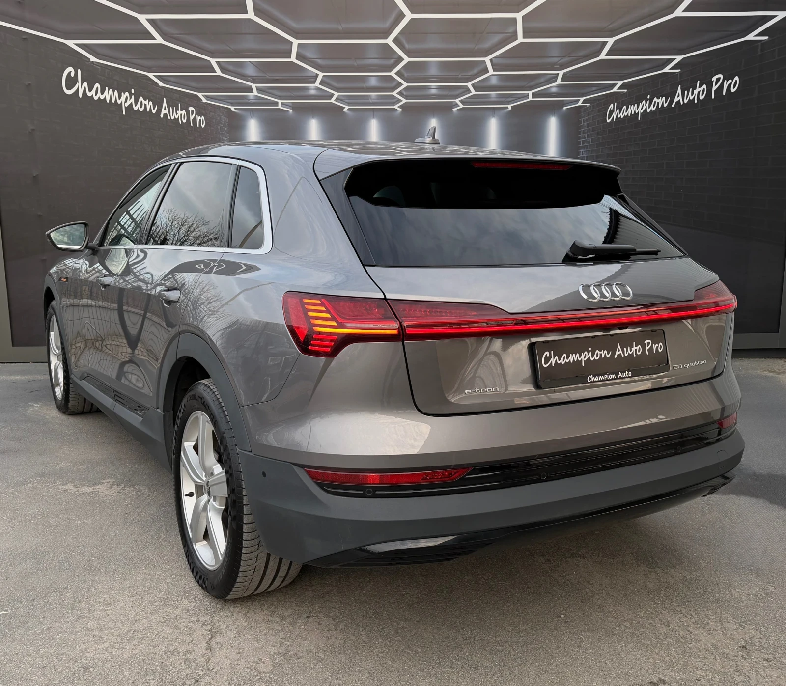 Audi E-Tron S-Line 44000км.-Гаранционен  - изображение 4