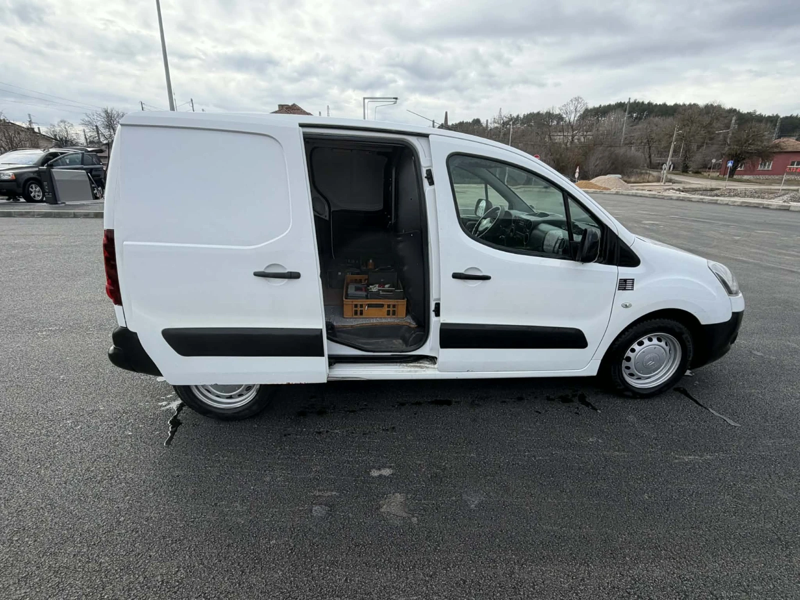 Citroen Berlingo 1.6 HDI, снимка 4 - Автомобили и джипове - 53743141