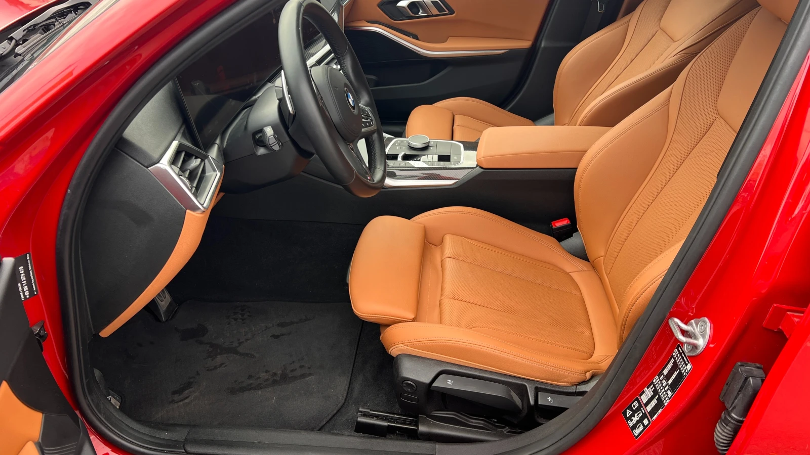 BMW 320 D xDrive 2024 M Sport Paket, снимка 13 - Автомобили и джипове - 53757160