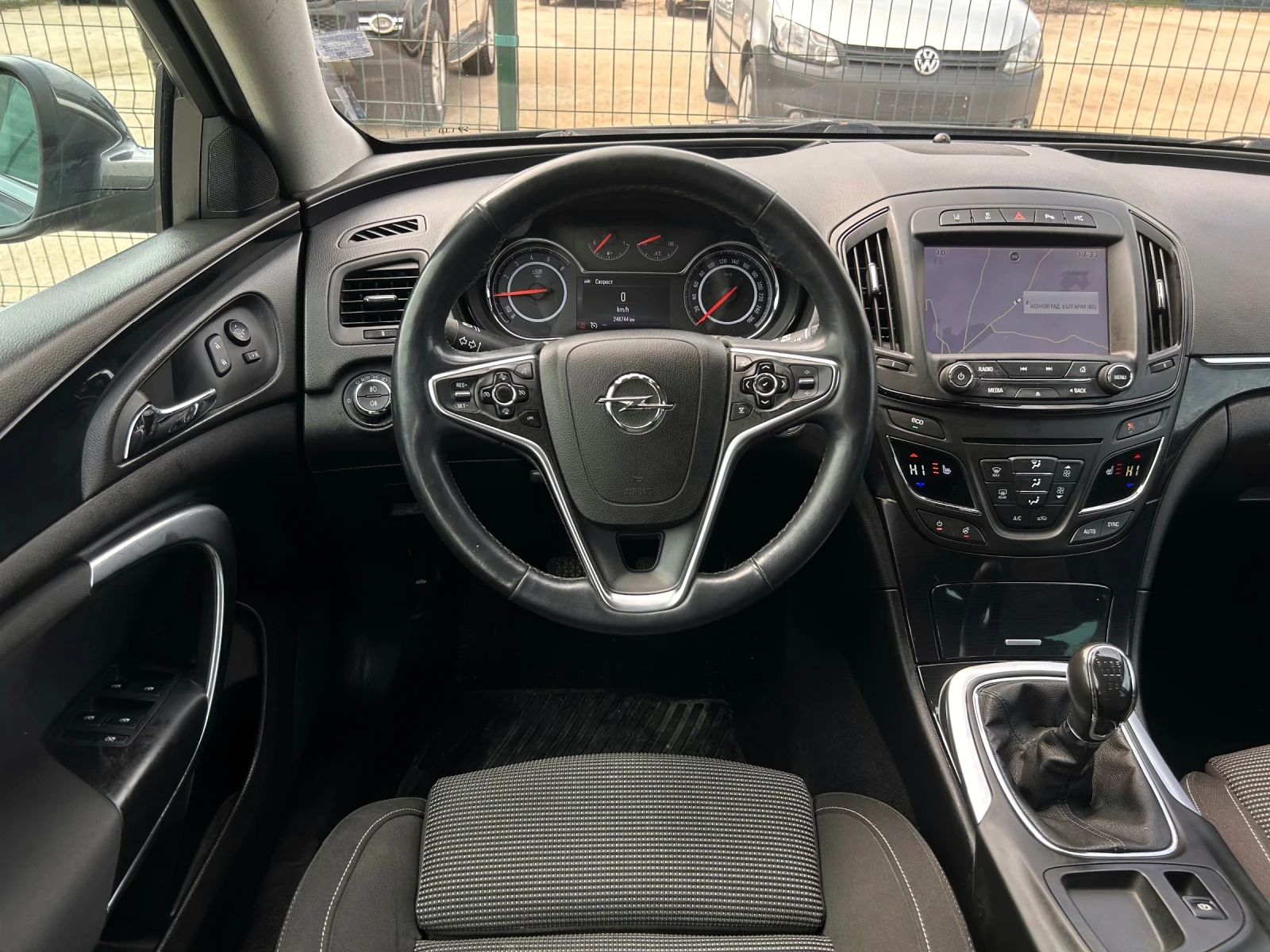 Opel Insignia Full pack, снимка 12 - Автомобили и джипове - 54041266