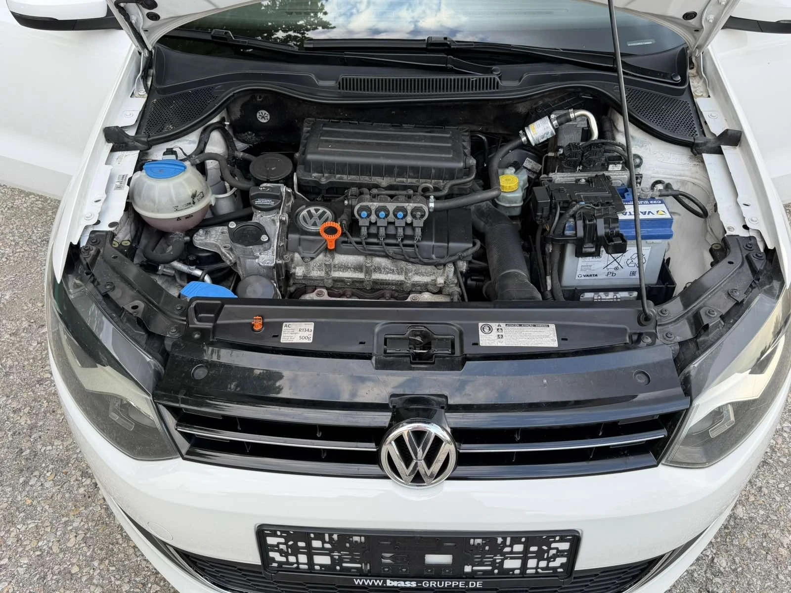 VW Polo 1.6 газ/бензин, снимка 8 - Автомобили и джипове - 54639632