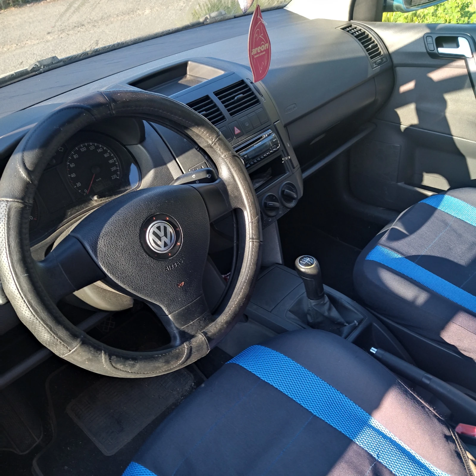 VW Polo 1.4 газ-бензин, снимка 12 - Автомобили и джипове - 54645723