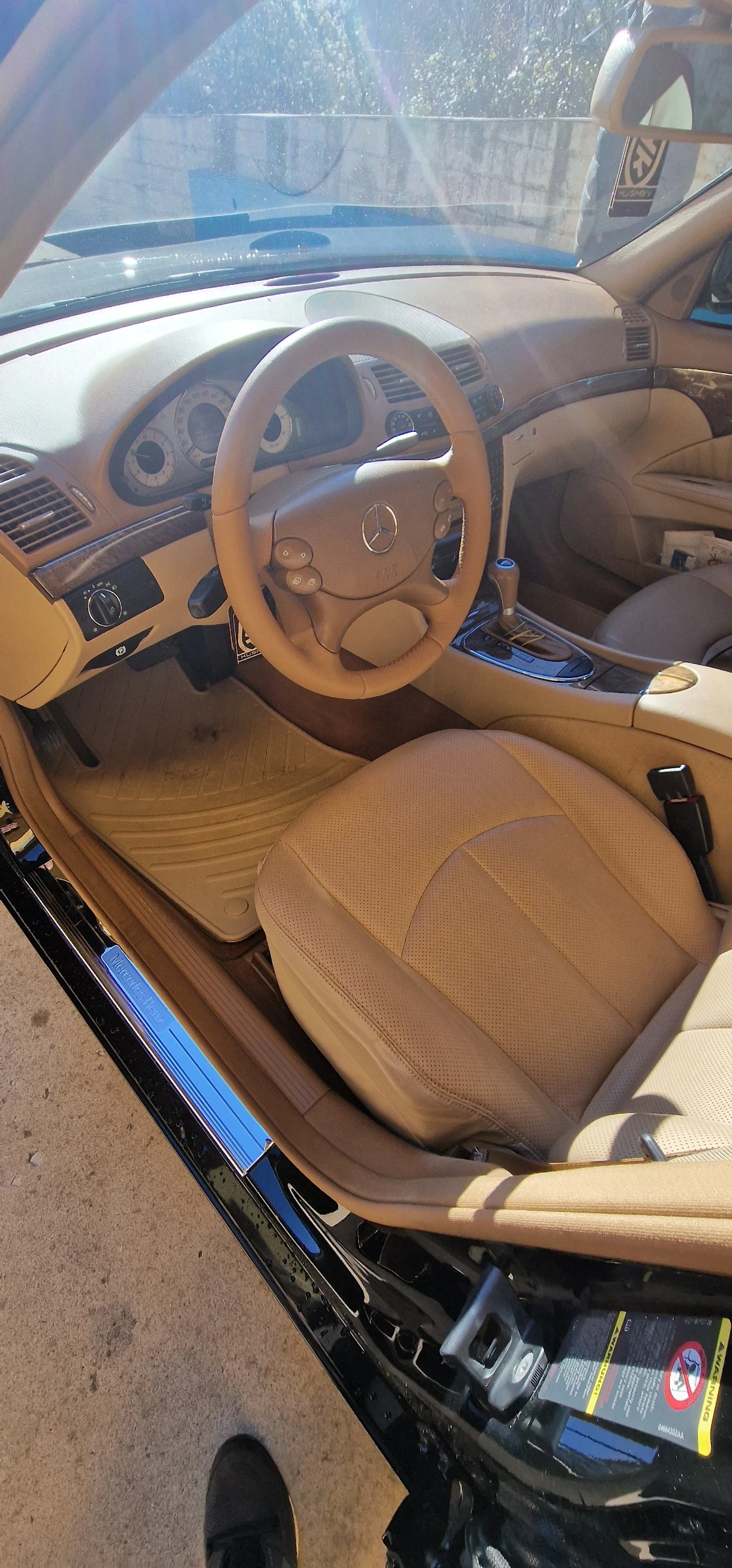 Mercedes-Benz E 320, снимка 10 - Автомобили и джипове - 54836875