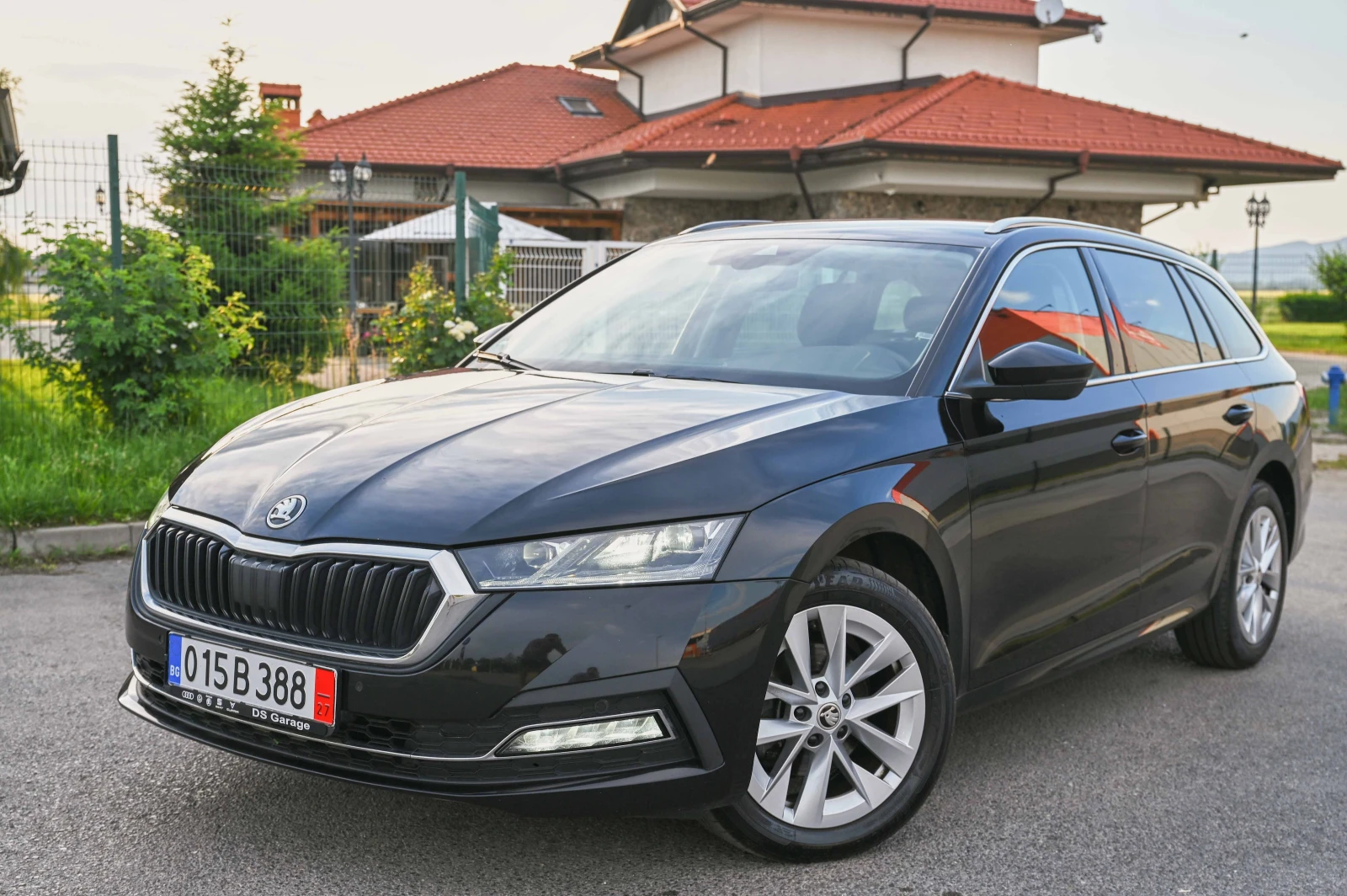 Skoda Octavia 2.0TDI* FirstEdition* КАМЕРА* MATRIX* ACC* Keyless, снимка 3 - Автомобили и джипове - 54943728