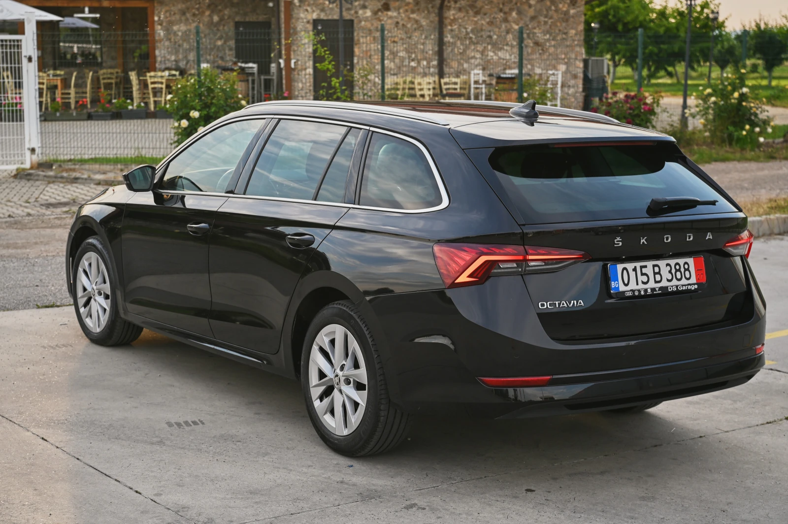 Skoda Octavia 2.0TDI* FirstEdition* ������* MATRIX* ACC* Keyless | Mobile.bg � ����������� 7