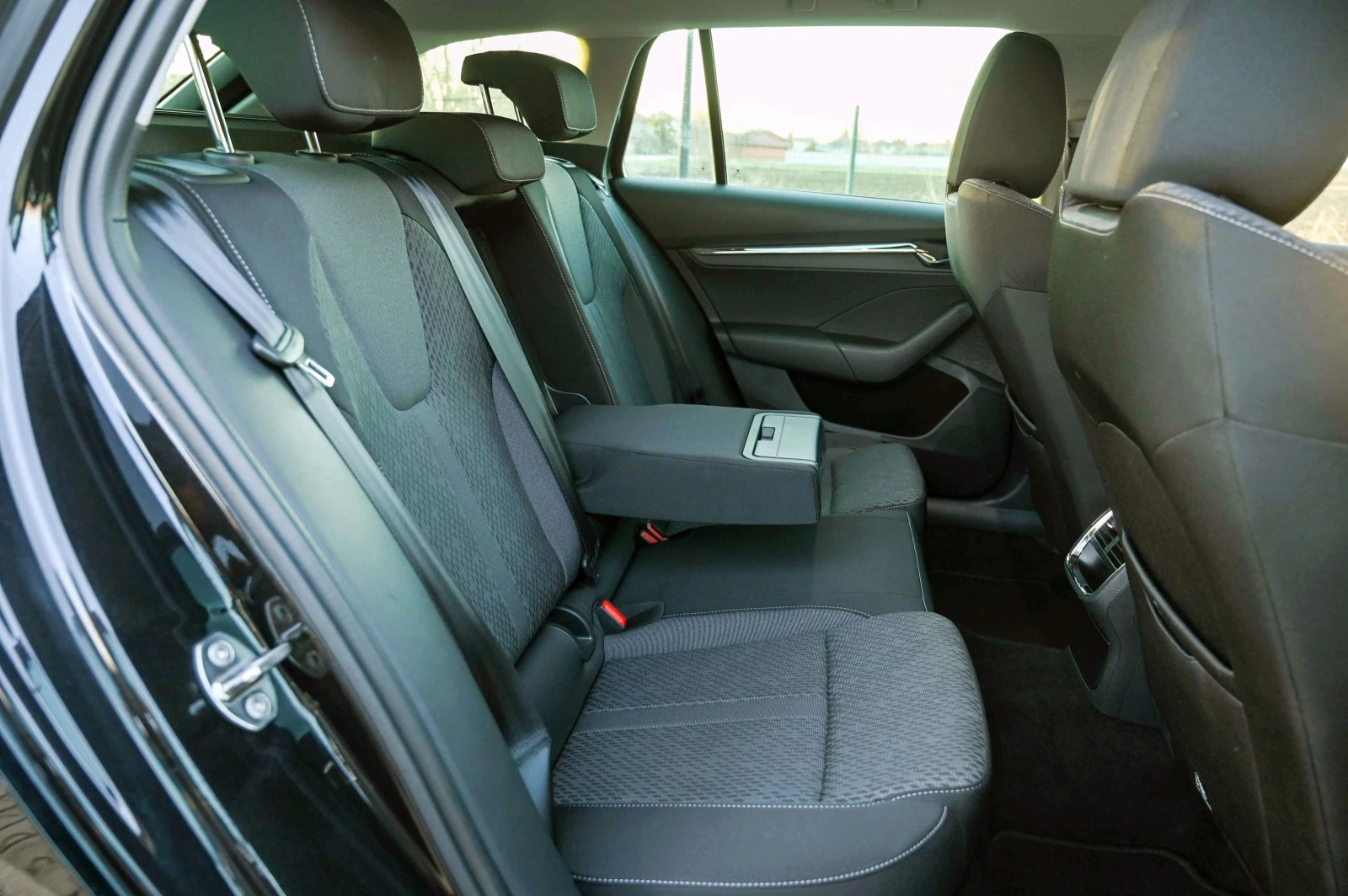 Skoda Octavia 2.0TDI* FirstEdition* ������* MATRIX* ACC* Keyless | Mobile.bg � ����������� 13