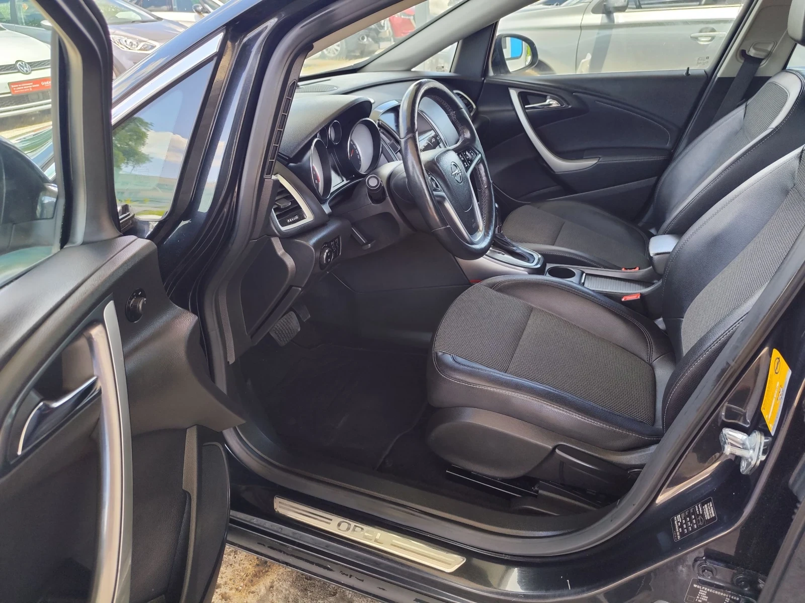 Opel Astra 1.4T Швейцария; Става за газ, снимка 5 - Автомобили и джипове - 54962443
