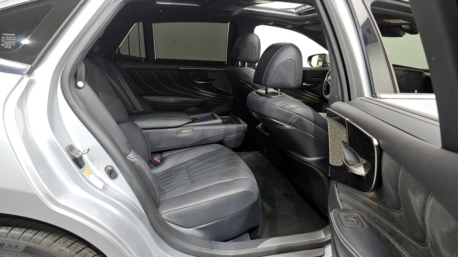 Lexus LS 500 * Luxury* 3.5AWD* HEADUP* , снимка 12 - Автомобили и джипове - 55093635