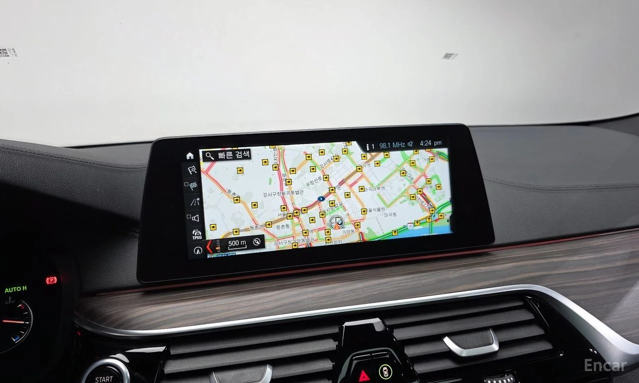 BMW 530 * ФИКСИРАНА ЦЕНА ДО БЪЛГАРИЯ * АВТОКРЕДИТ, снимка 16 - Автомобили и джипове - 55452384