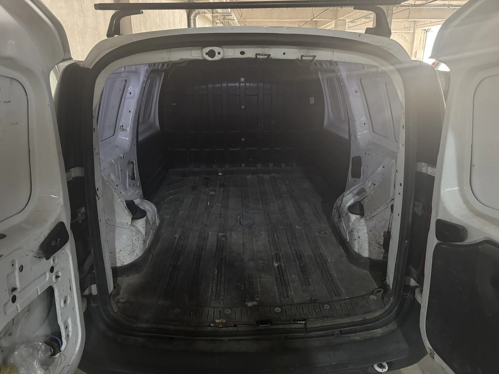 Dacia Logan, снимка 6 - Автомобили и джипове - 55610533
