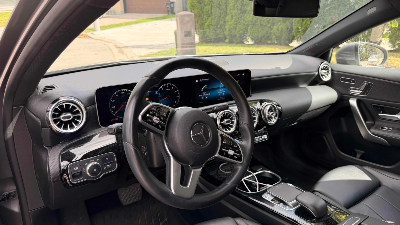 Mercedes-Benz A 250 4MATIC / КОЖА / NAVI / PANO , снимка 4 - Автомобили и джипове - 55832797