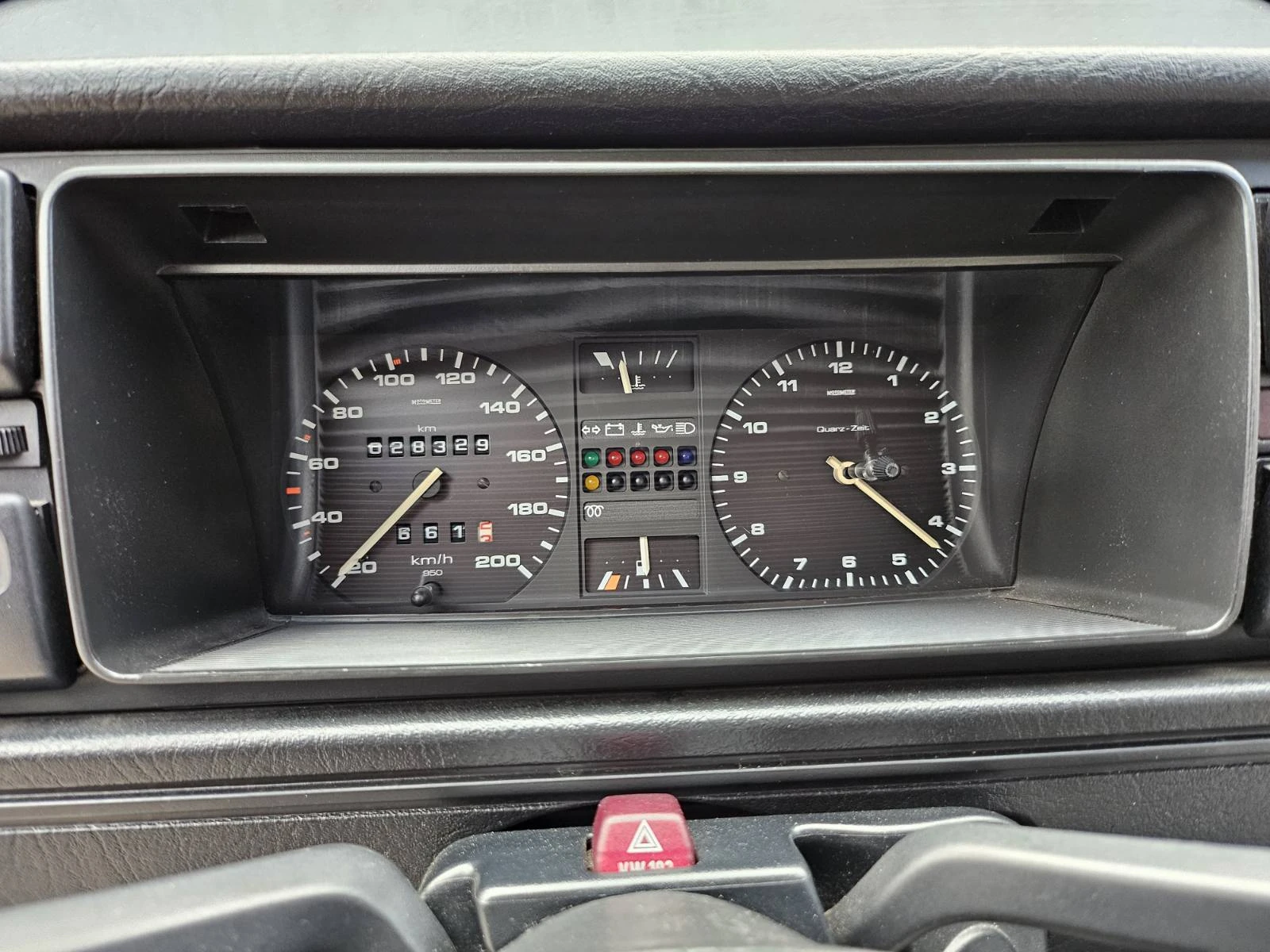 VW Golf 1.6 AUTOMATIC, снимка 13 - Автомобили и джипове - 55912592