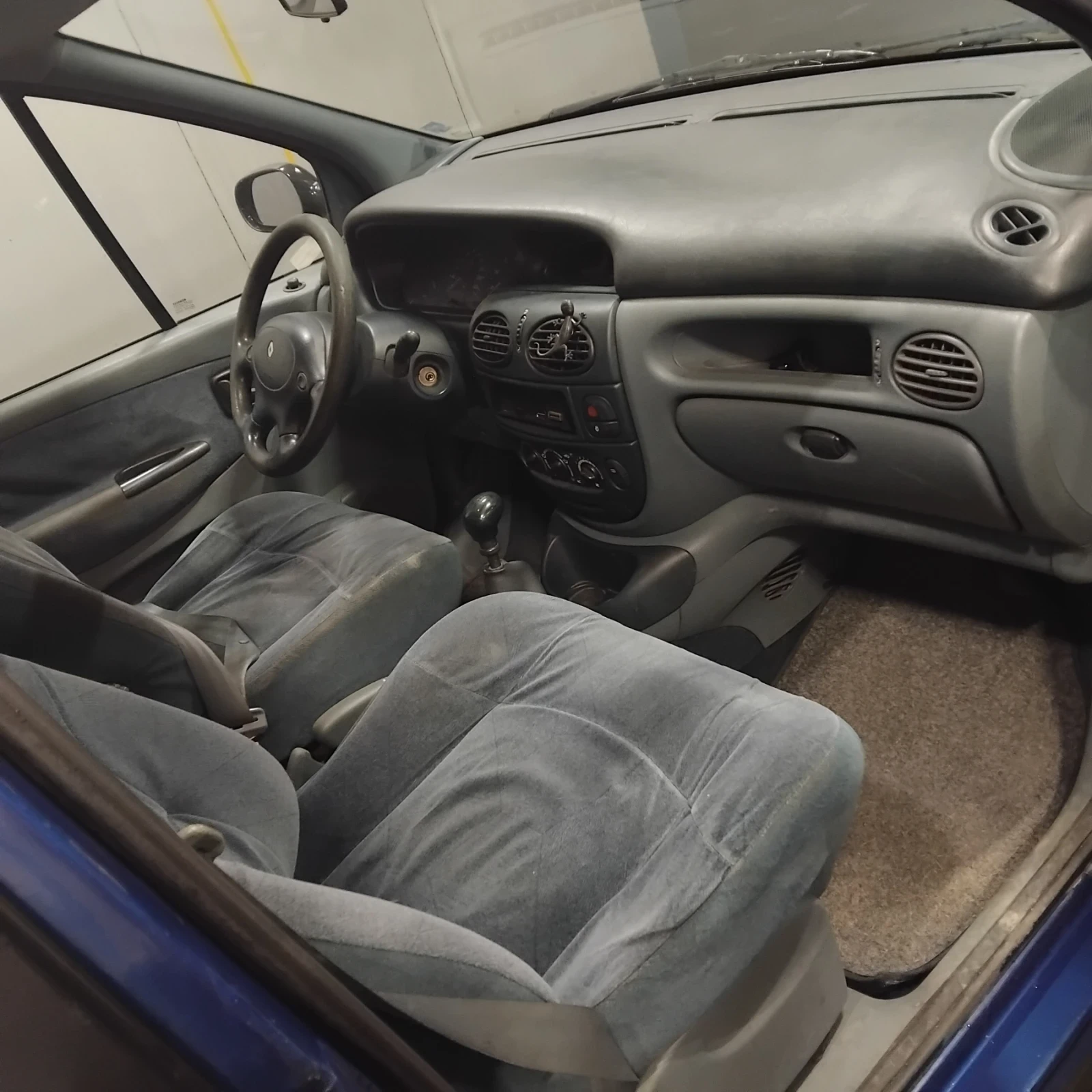 Renault Scenic Megan Scenic 1, снимка 7 - Автомобили и джипове - 56058224