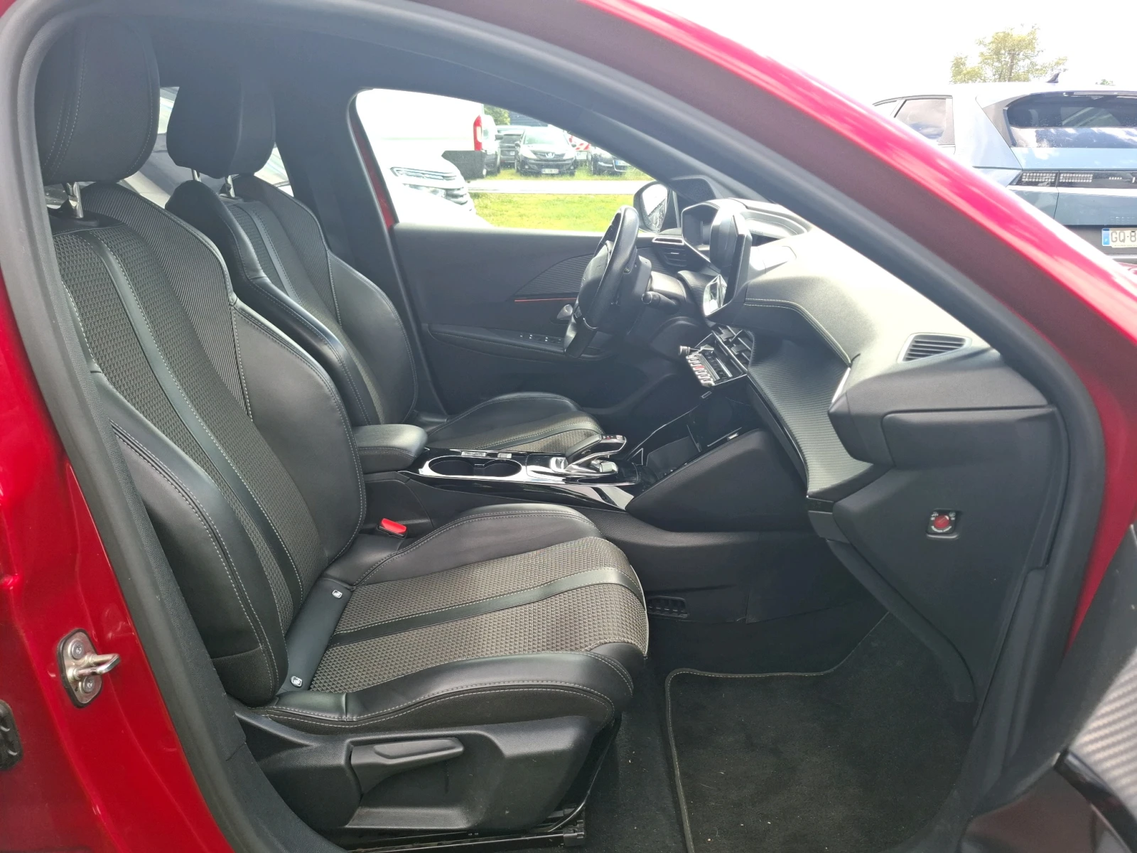 Peugeot 208 * GT - PACK * electric drive  AUTOMATIC, снимка 4 - Автомобили и джипове - 56141584