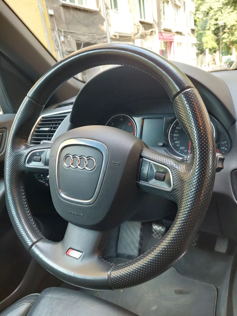 Audi Q5 S LINE QUATTRO 2.0 TDI 170 к.с. РЪЧКА, снимка 10 - Автомобили и джипове - 48573519