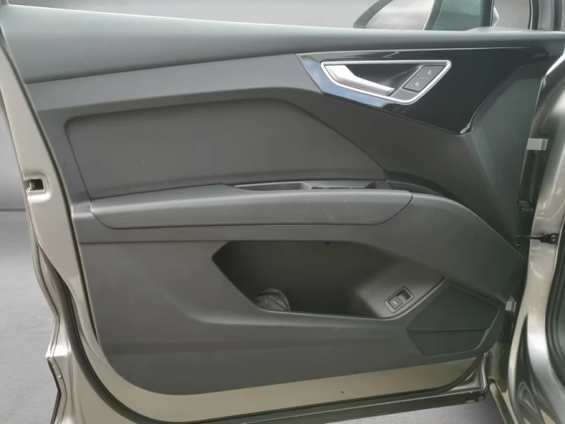 Audi Q4 SPORTBACK/170HP/35e-TRON/CAM/NAVI/LED/DIGI/286gPR, снимка 5 - Автомобили и джипове - 51654057