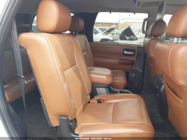 Toyota Sequoia  - изображение 10