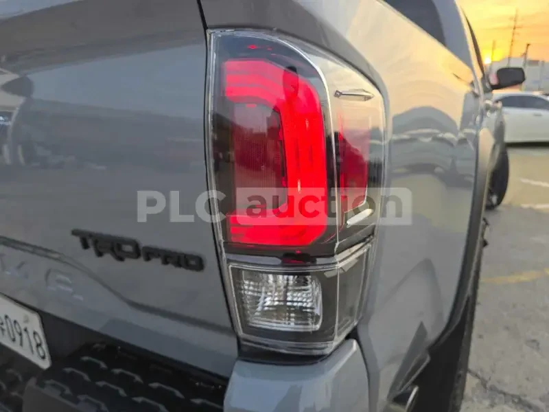 Toyota Tacoma TRD PRO, снимка 12 - Автомобили и джипове - 54431893