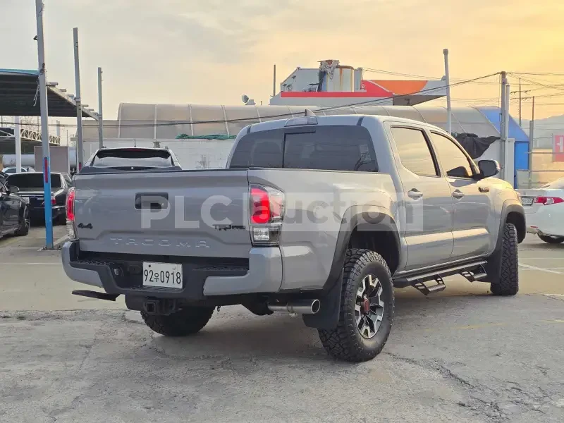 Toyota Tacoma TRD PRO, снимка 15 - Автомобили и джипове - 54431893