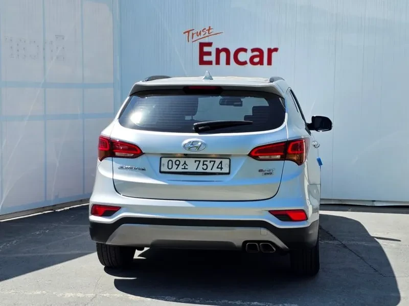 Hyundai Santa fe 2.0 CRDi 4WD - САМО 30% АВАНС, снимка 4 - Автомобили и джипове - 56021694