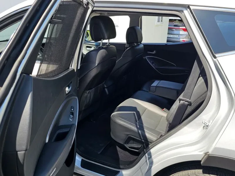 Hyundai Santa fe 2.0 CRDi 4WD - САМО 30% АВАНС, снимка 11 - Автомобили и джипове - 56021694