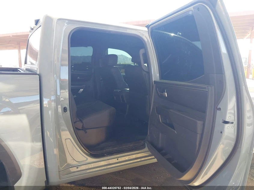 Toyota Tundra 3.4l Sr5, снимка 8 - Автомобили и джипове - 53938138