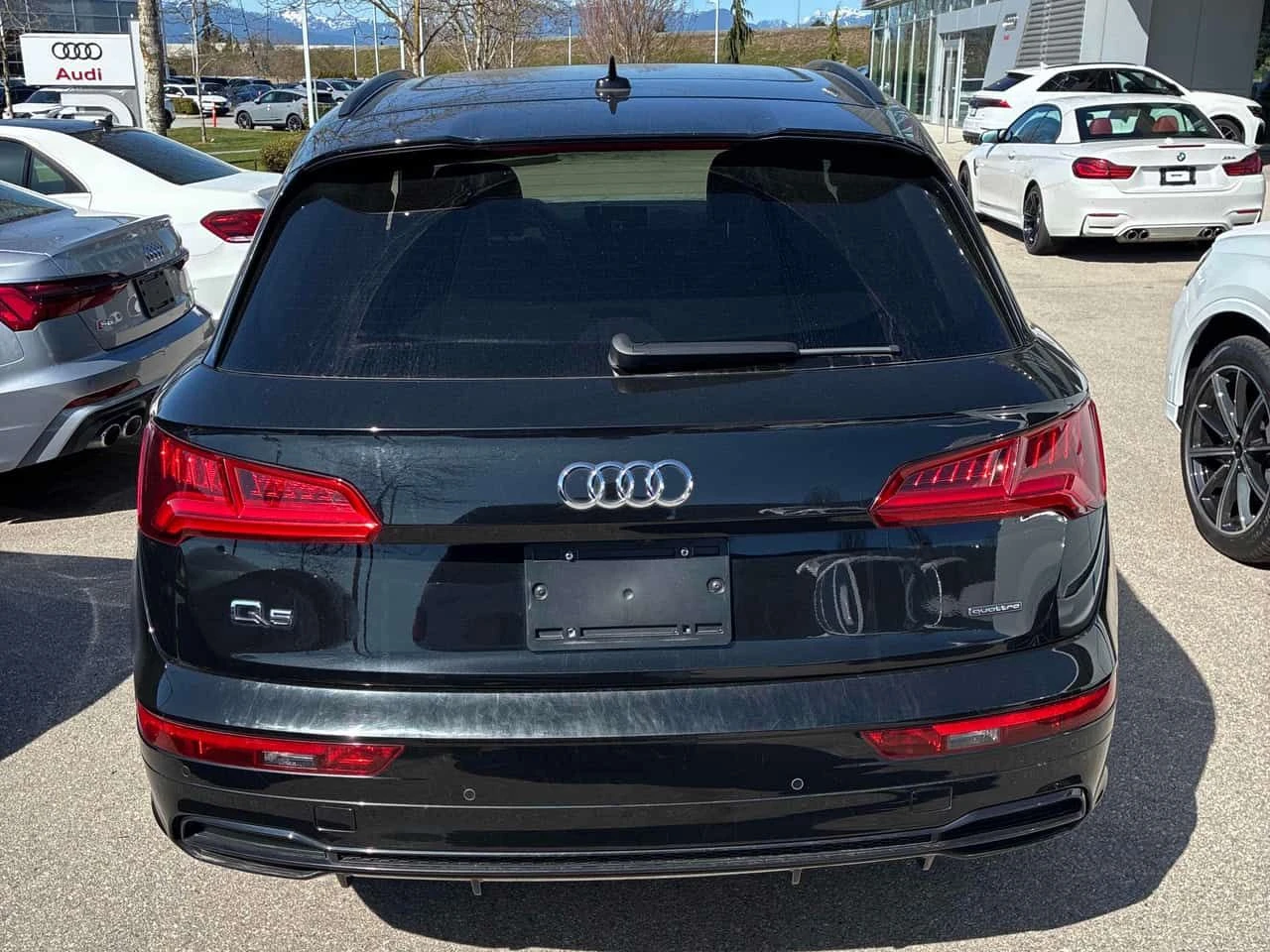 Audi Q5  Progressiv 3 S LINE /LED/CAMERA/ПОДГРЕВИ, снимка 4 - Автомобили и джипове - 54156954