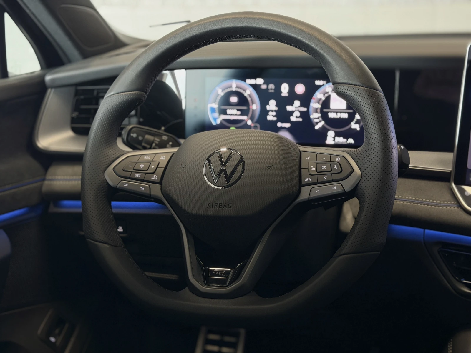 VW Tayron 2.0 TDI 4MOTION R- LINE PANO 360 CAMERA | Mobile.bg � ����������� 10