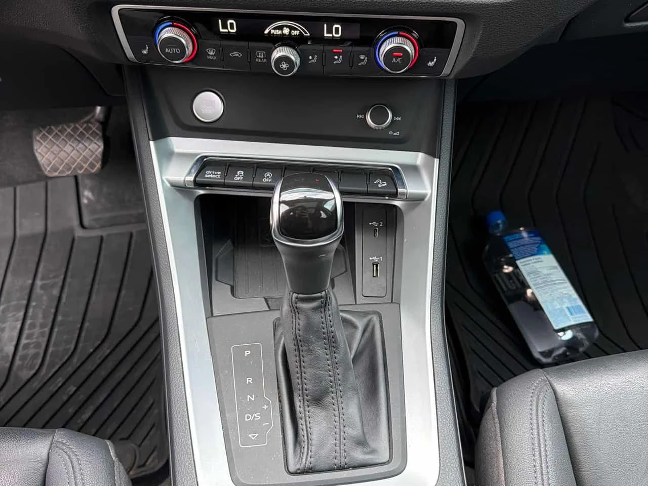 Audi Q3 * KOMFORT * CARFAX * ЦЕНА ДО БГ, снимка 10 - Автомобили и джипове - 54750148