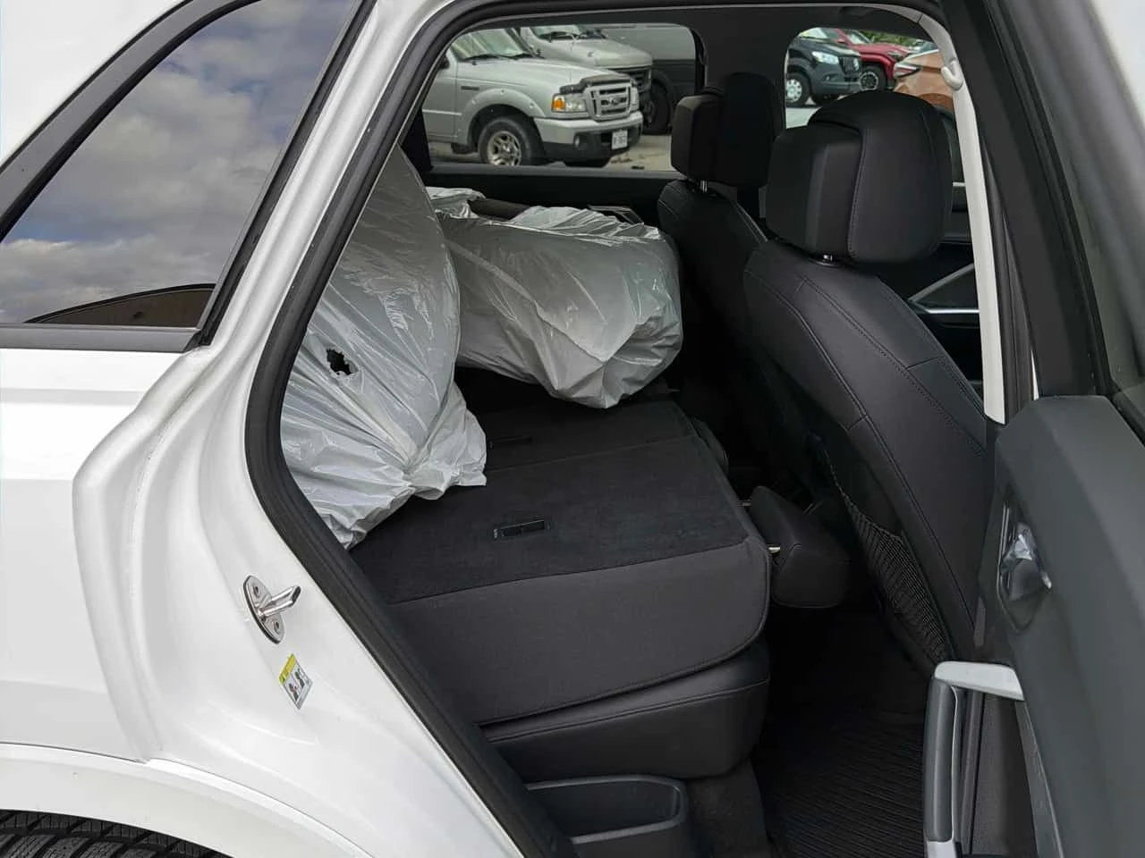 Audi Q3 * KOMFORT * CARFAX * ЦЕНА ДО БГ, снимка 14 - Автомобили и джипове - 54750148