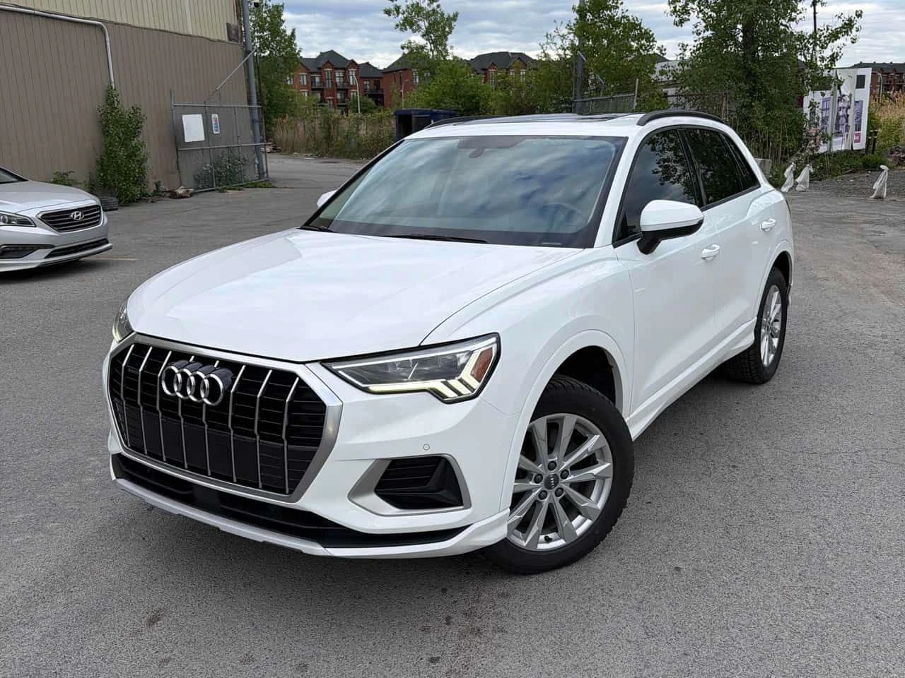 Audi Q3 * KOMFORT * CARFAX * ЦЕНА ДО БГ