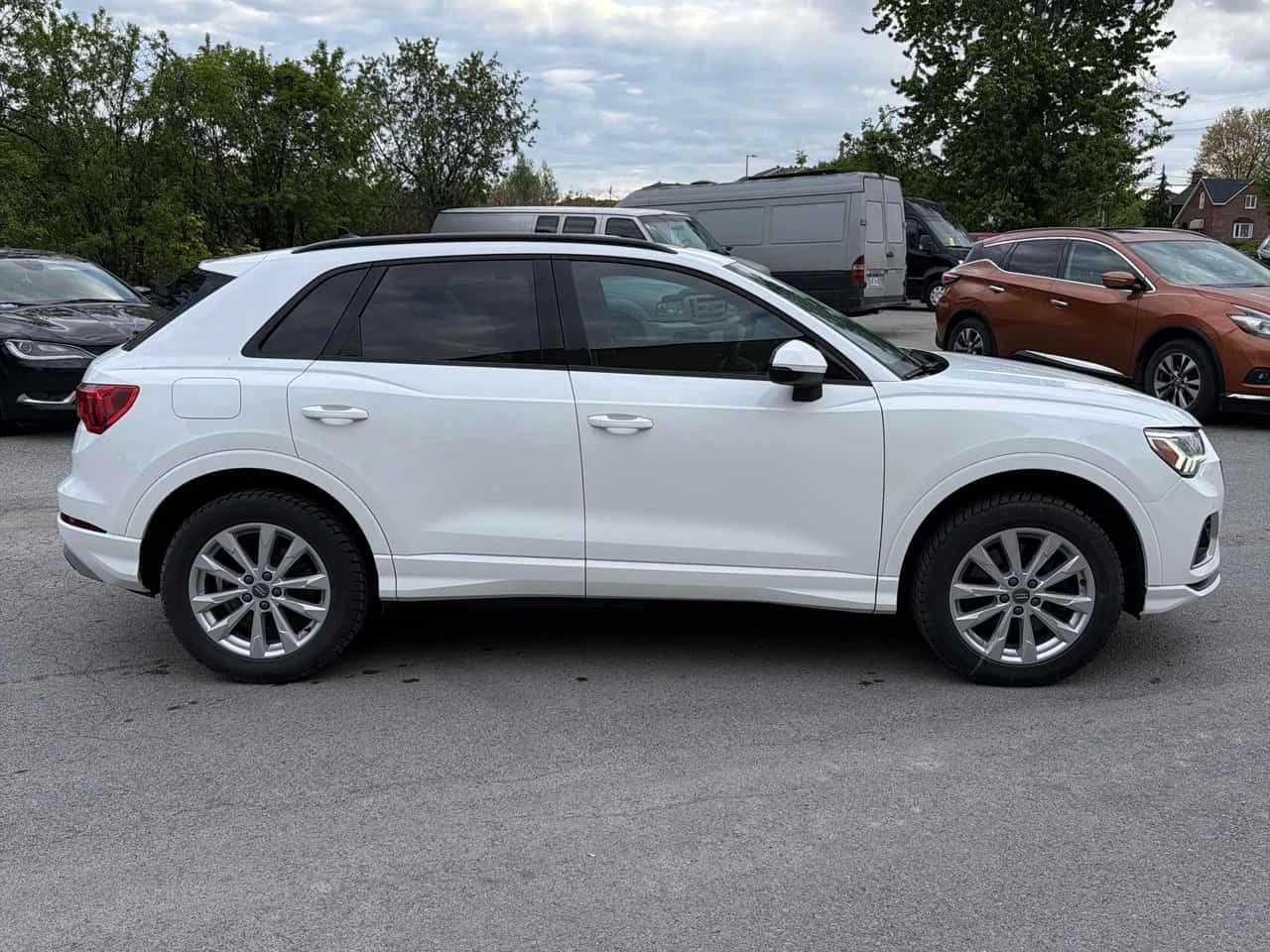 Audi Q3 * KOMFORT * CARFAX * ЦЕНА ДО БГ, снимка 3 - Автомобили и джипове - 54750148