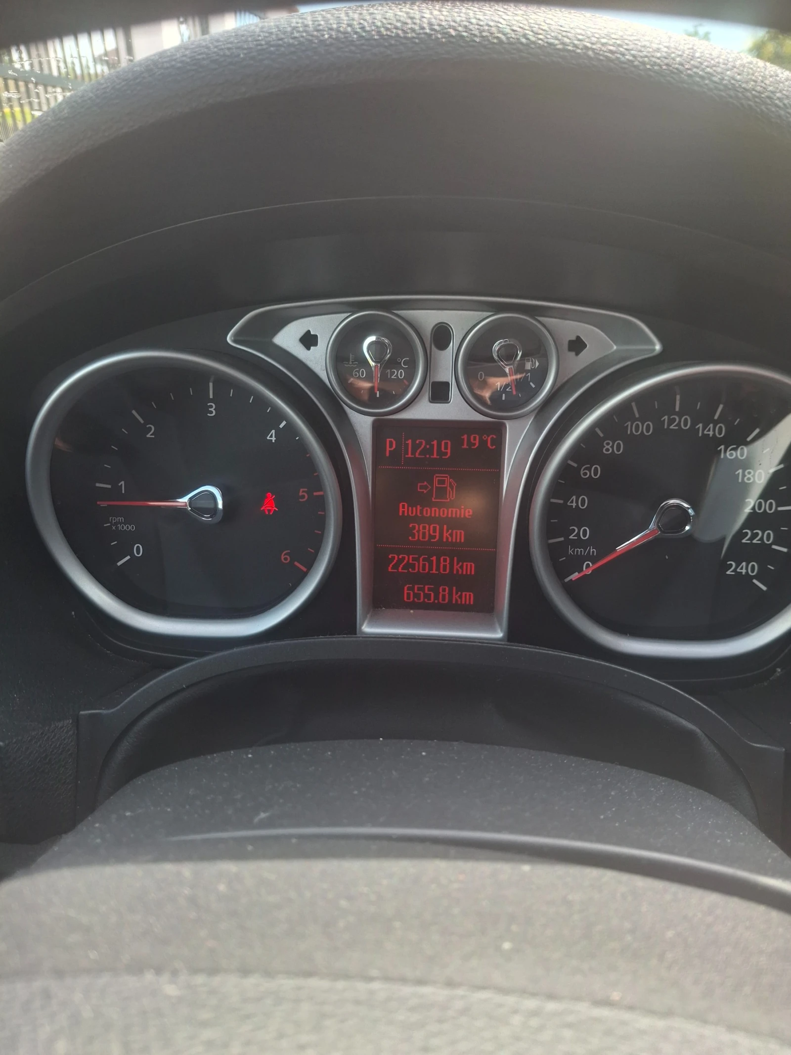 Ford Kuga, снимка 4 - Автомобили и джипове - 55618893
