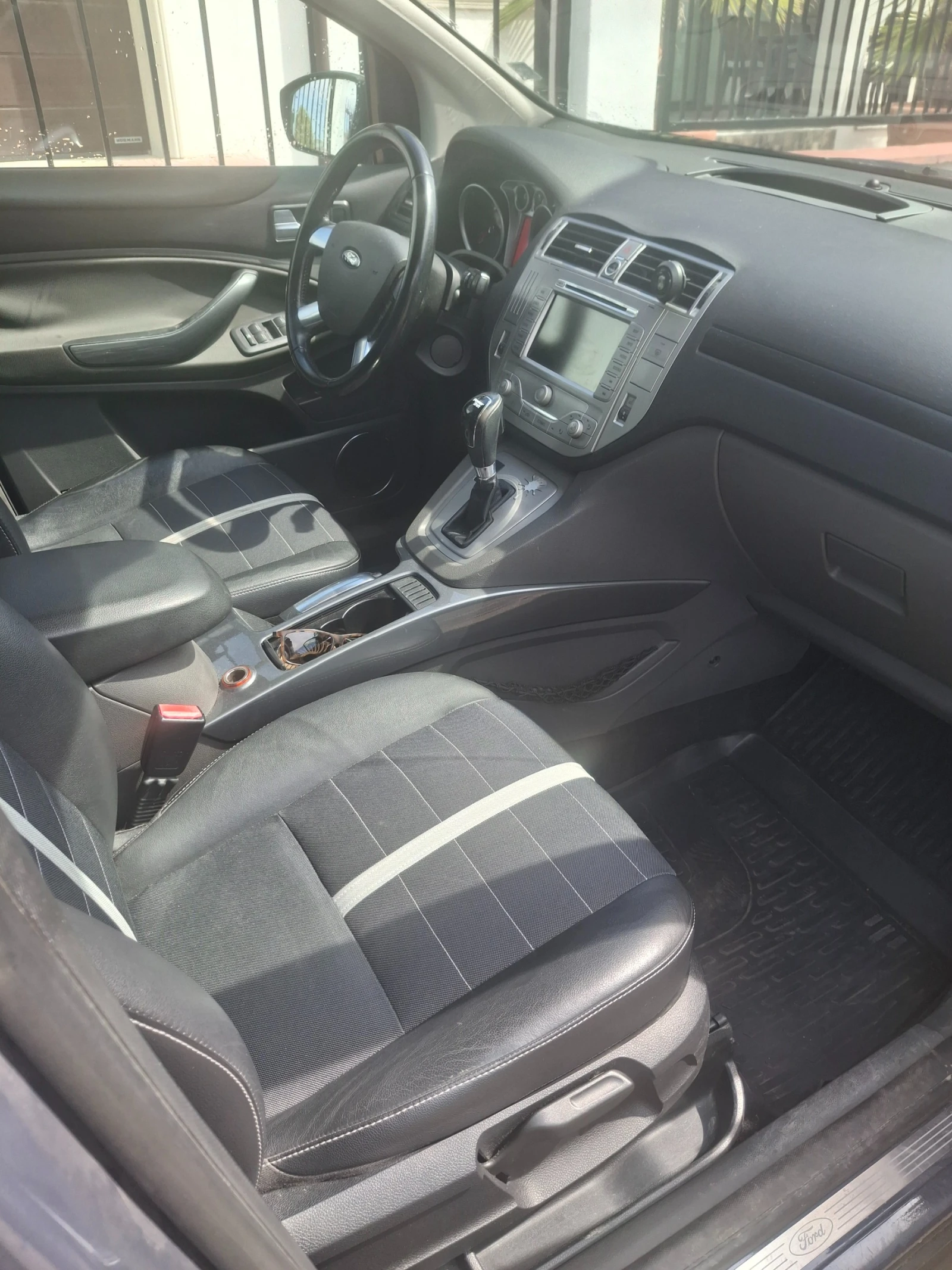 Ford Kuga, снимка 7 - Автомобили и джипове - 55618893