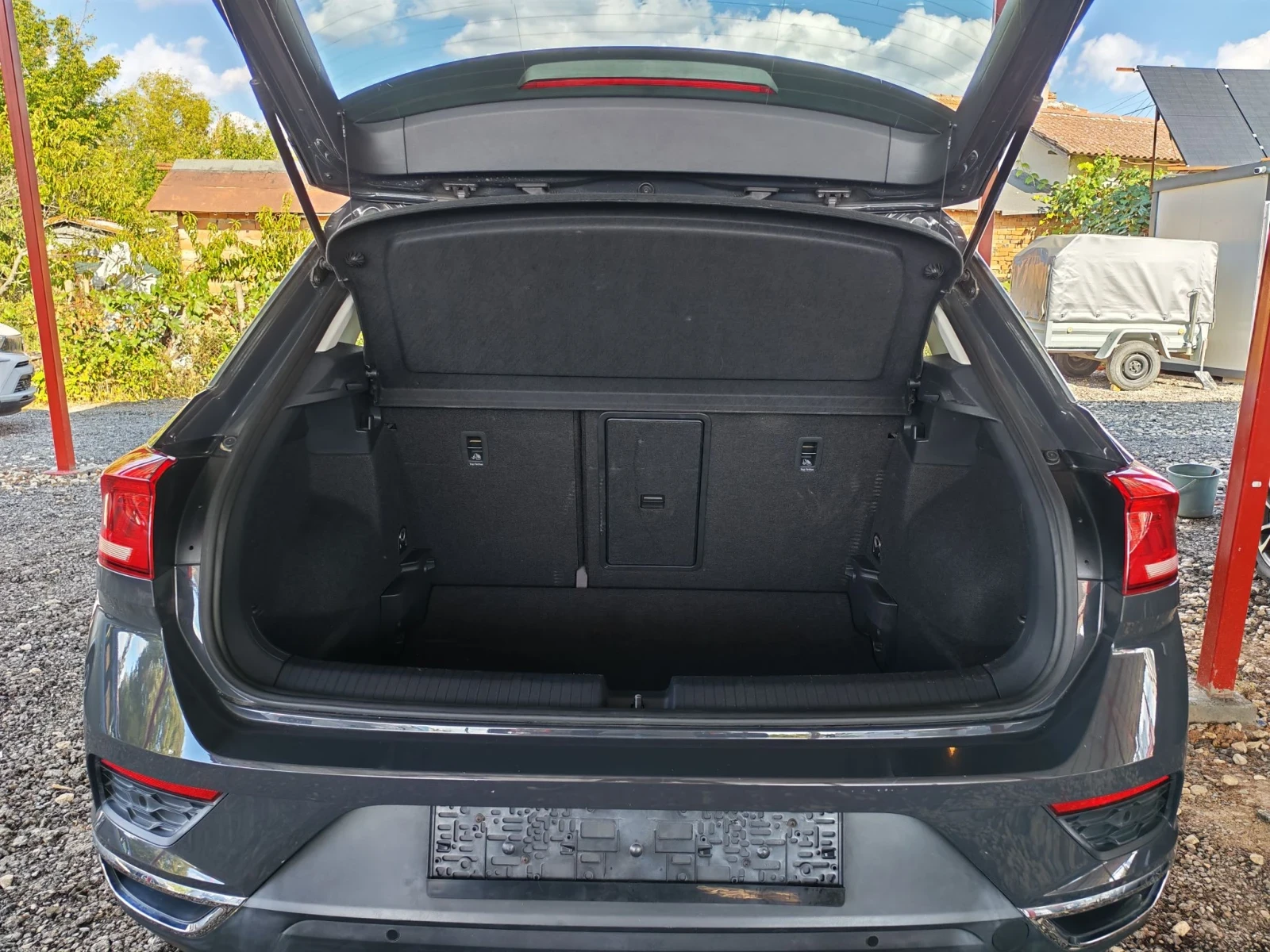 VW T-Roc 2.0 DIESEL 120 k. c. , снимка 9 - Автомобили и джипове - 56130624
