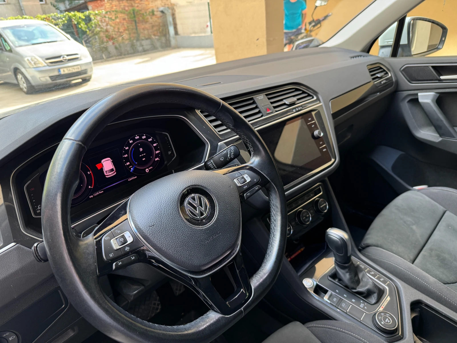 VW Tiguan HIGHLINE, снимка 10 - Автомобили и джипове - 56262241