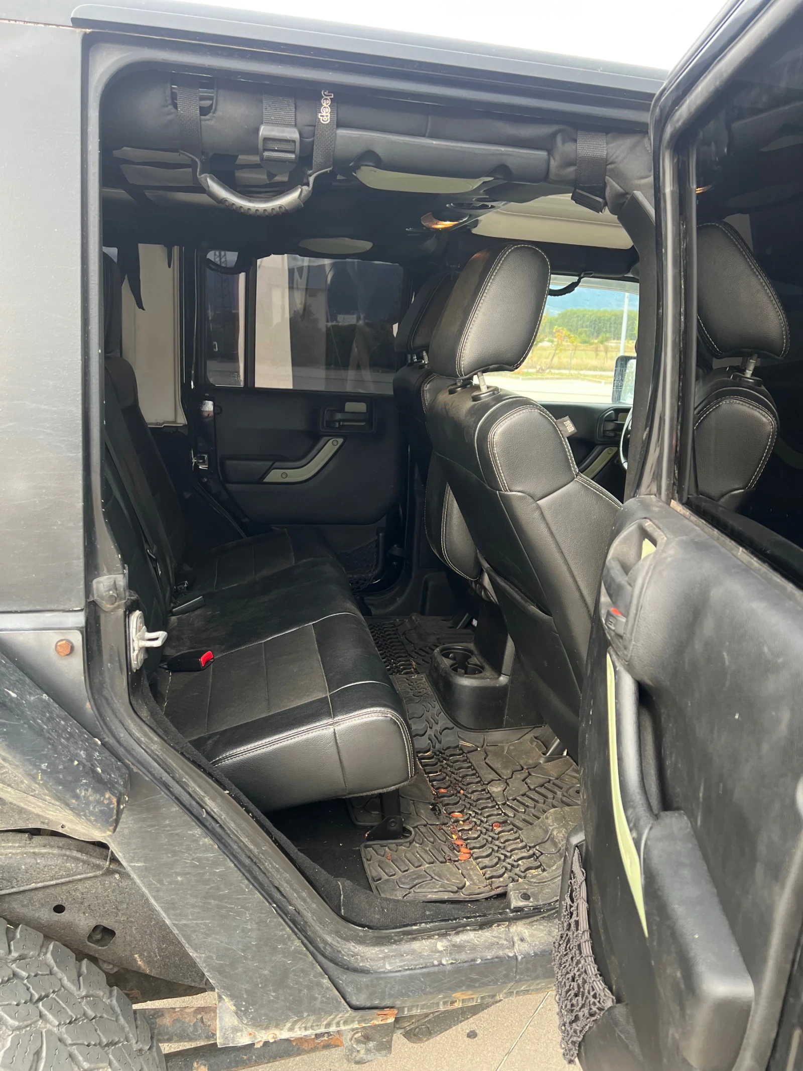 Jeep Wrangler 3.6 Rubicon, снимка 9 - Автомобили и джипове - 56268165