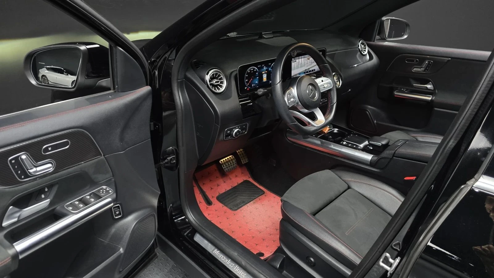 Mercedes-Benz GLA 250, снимка 10 - Автомобили и джипове - 56686747