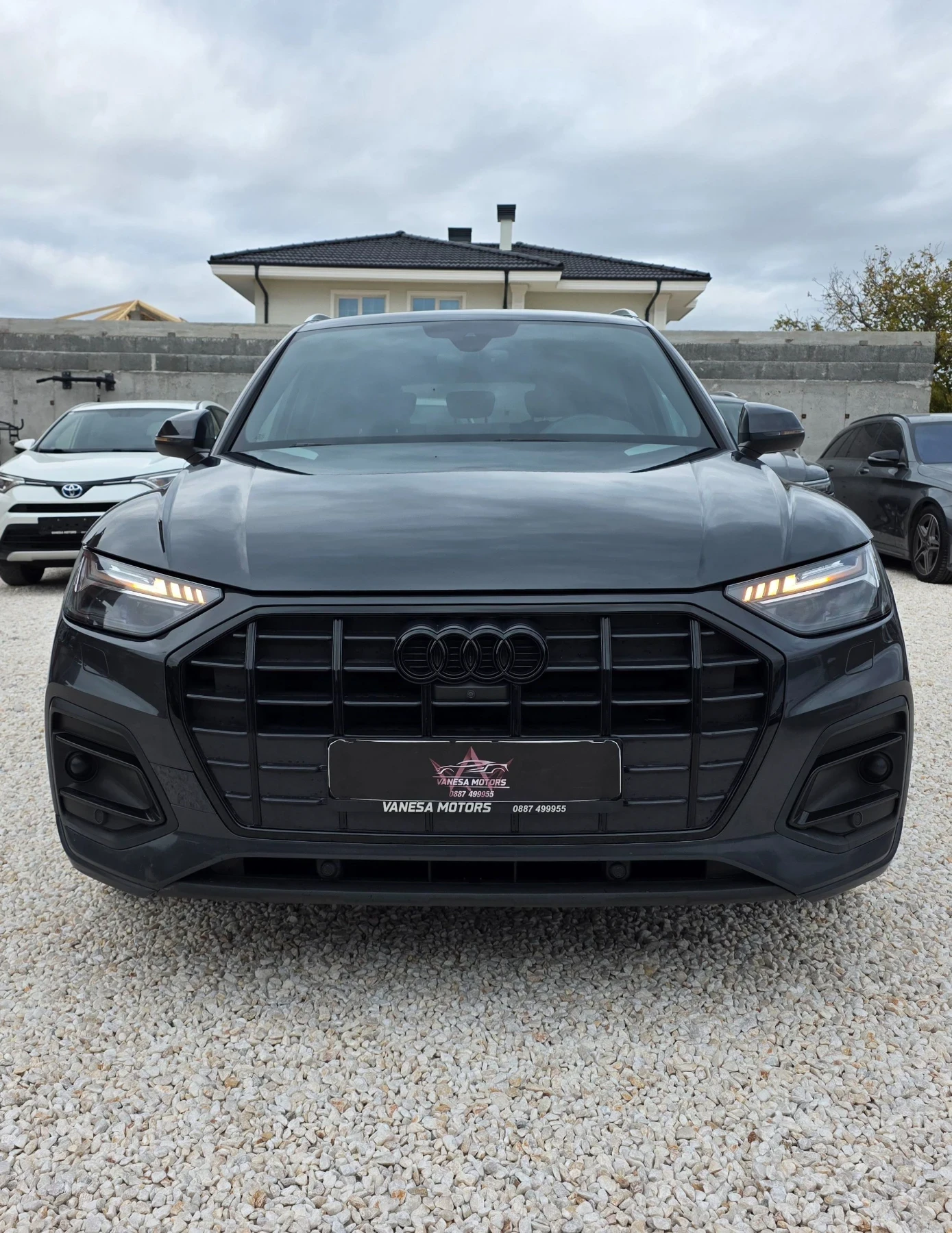 Audi Q5 Keyless Go Panorama Distronik MATRIX LED Digital, снимка 2 - Автомобили и джипове - 56721123