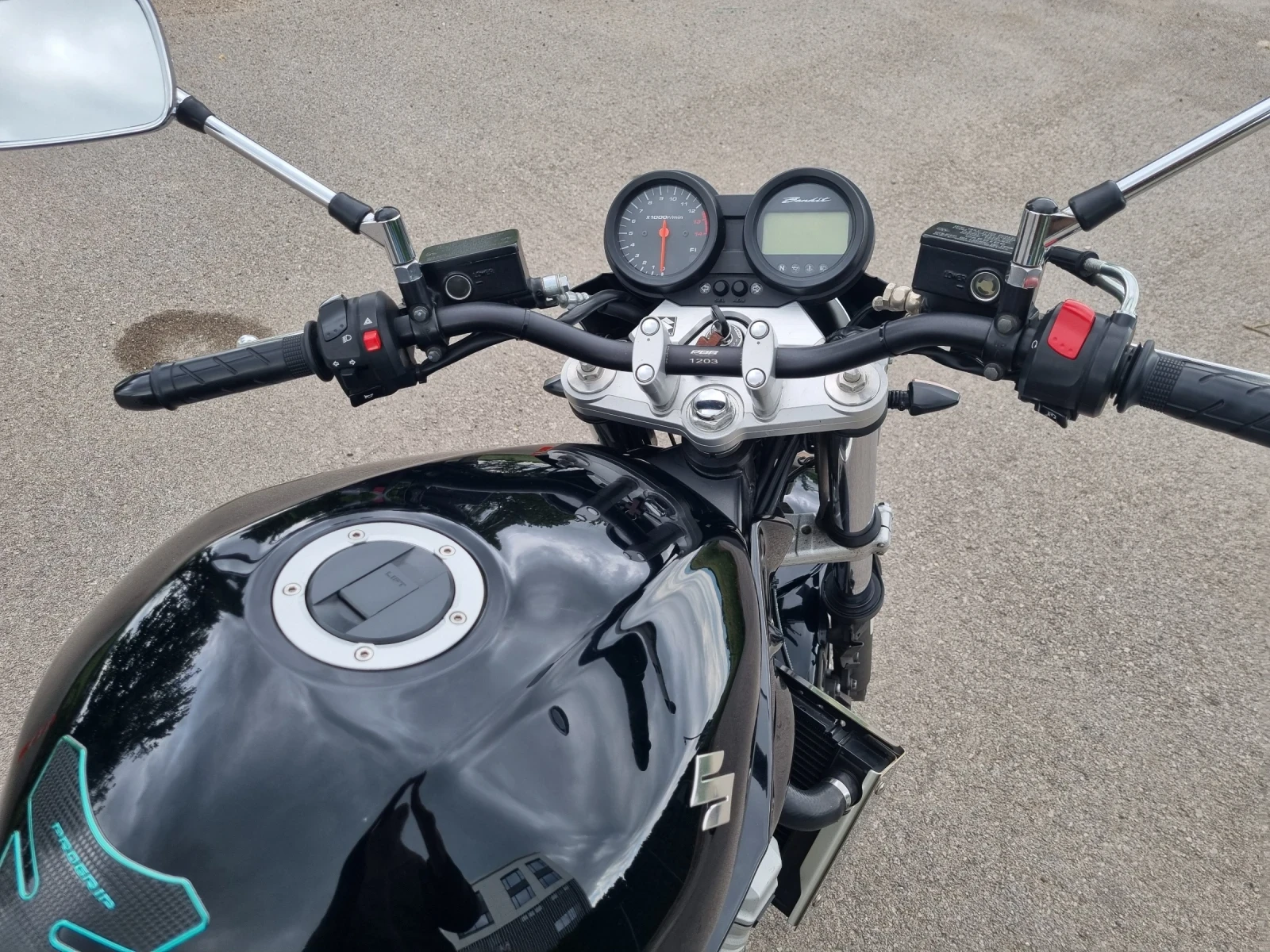 Suzuki Bandit GSF650 инжекцион, отлично състояние, снимка 8 - Мотоциклети и мототехника - 53025463
