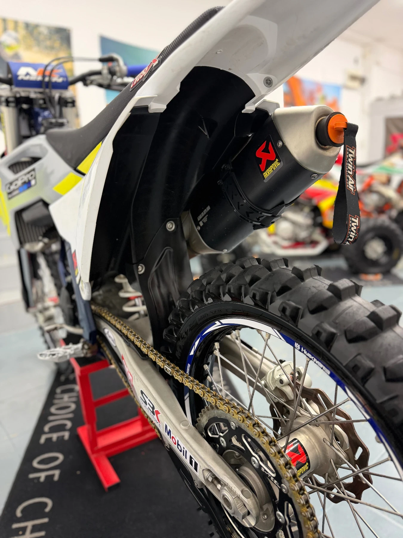 Husqvarna FC 250 2024г. /2 режима /Quick Shifter /Тракшън /Лънч, снимка 9 - Мотоциклети и мототехника - 55438349