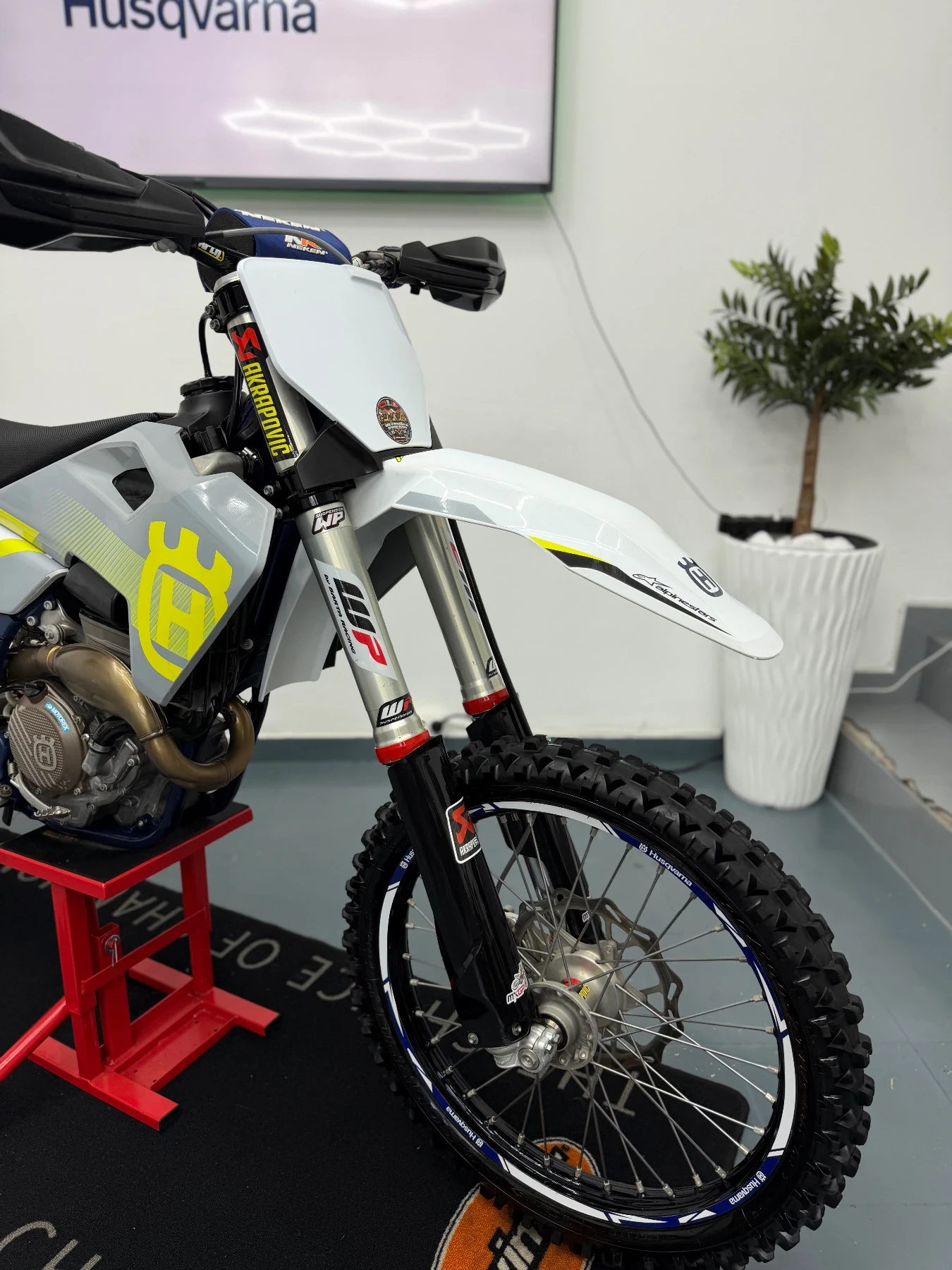 Husqvarna FC 250 2024г. /2 режима /Quick Shifter /Тракшън /Лънч, снимка 4 - Мотоциклети и мототехника - 55438349